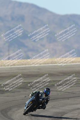 media/Oct-30-2025-Racers Edge (Thu) [[dabbdaf680]]/3-B Group/Session 2 (Bowl Exit)/